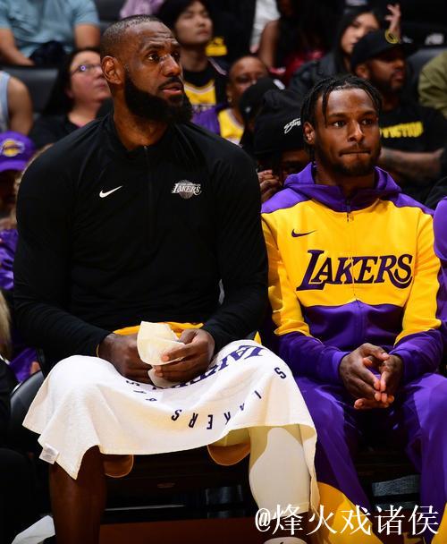 浓眉复出31+9詹姆斯21+12+13 湖人送76人5连败