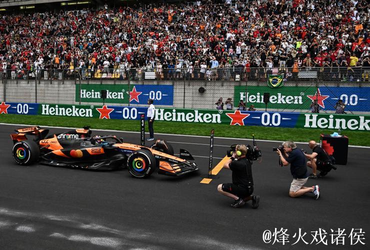 F1迈阿密站-皮亚斯特里夺冠赛季3连胜 迈凯伦包揽前二